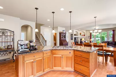 641 Troon Av, Woodburn, OR 97071 - Photo 9