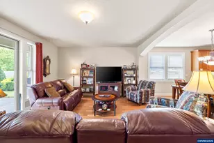 641 Troon Ave, Woodburn, OR 97071 - Photo 13