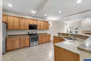 5255 Patrick Ln NE, Keizer, OR 97303 - Photo 11