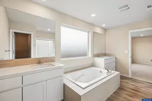 4889 Navigation Ave NE, Salem, OR 97305 - Photo 27