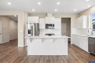 4889 Navigation Ave NE, Salem, OR 97305 - Photo 11