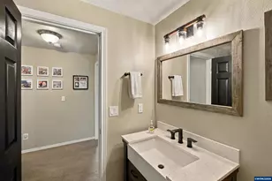 4362 Long St, Sweet Home, OR 97386 - Photo 17