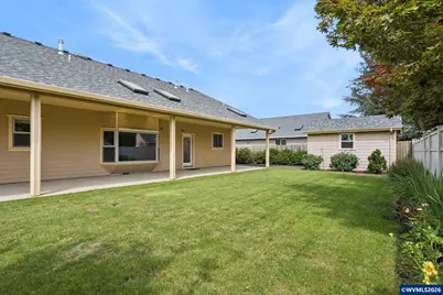 1277 Robert St, Woodburn, OR 97071 - Photo 43