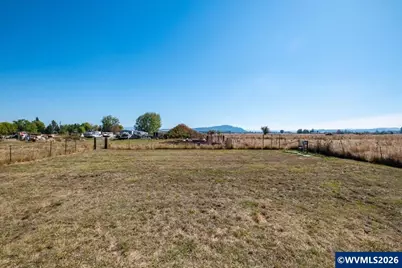 32595 Fur Rd, Lebanon, OR 97355 - Photo 29