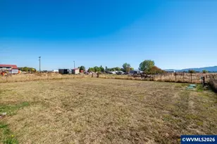 32595 Fur Rd, Lebanon, OR 97355 - Photo 31