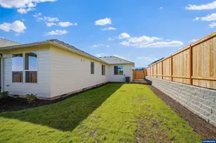 586 NW Cascade Mountain Dr, Dallas, OR 97338 - Photo 43