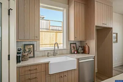 586 NW Cascade Mountain Dr, Dallas, OR 97338 - Photo 25