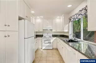 4840 8th Ave SE, Salem, OR 97302 - Photo 11