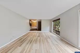 35 Da Vinci St, Lake Oswego, OR 97035 - Photo 9