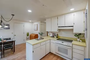 2600 NW Fireweed Pl, Corvallis, OR 97330 - Photo 11
