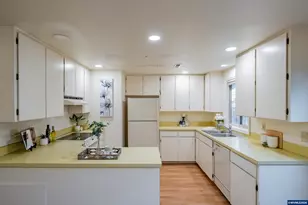 2600 NW Fireweed Pl, Corvallis, OR 97330 - Photo 9