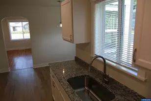 310 Wheeler St, Lebanon, OR 97355 - Photo 17