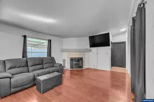 733 Fescue Ave, Woodburn, OR 97071 - Photo 5