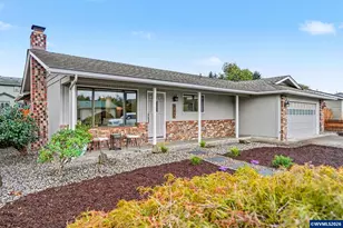 722 Harmony St, Lebanon, OR 97355 - Photo 3