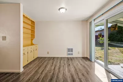 305 Ironwood St, Sweet Home, OR 97386 - Photo 11