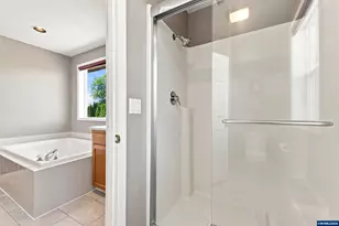 379 Hazelbrook Dr N, Keizer, OR 97303 - Photo 27