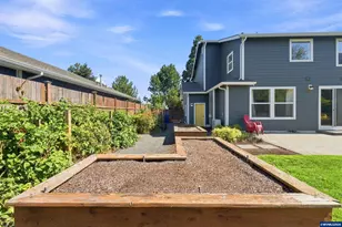 379 Hazelbrook Dr N, Keizer, OR 97303 - Photo 39