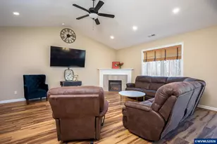 467 E Johnson St, Carlton, OR 97111 - Photo 15