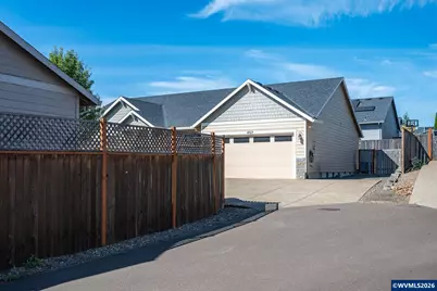 467 E Johnson St, Carlton, OR 97111 - Photo 3