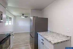 4282 Vernon Lp NE, Salem, OR 97305 - Photo 13