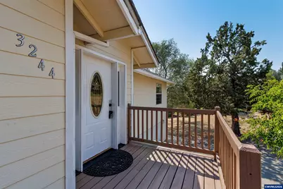 3244 SW 34th St, Redmond, OR 97756 - Photo 5