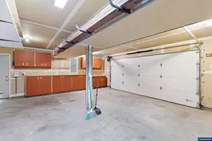 3244 SW 34th St, Redmond, OR 97756 - Photo 39