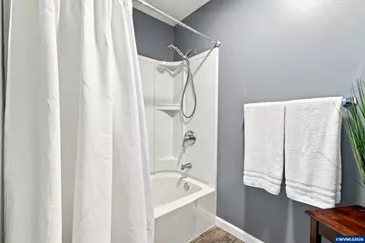 1323 Garden Wy, Woodburn, OR 97071 - Photo 17