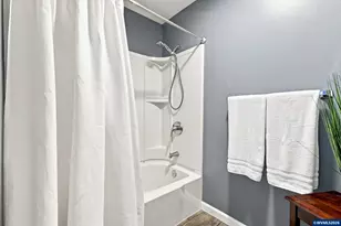 1323 Garden Way, Woodburn, OR 97071 - Photo 17