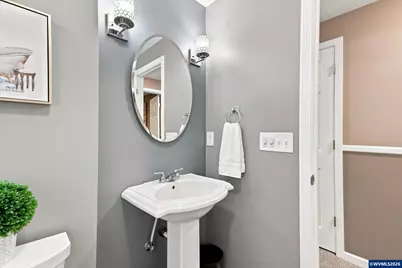 1323 Garden Wy, Woodburn, OR 97071 - Photo 21