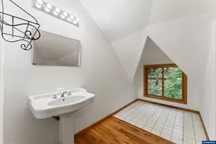7210 NW Grandview Dr, Corvallis, OR 97330 - Photo 17