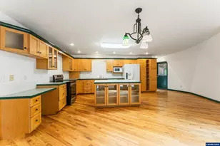 7210 NW Grandview Dr, Corvallis, OR 97330 - Photo 11