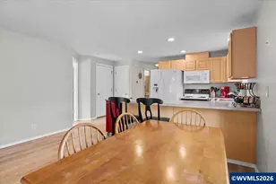 2201 Edgemont St SE, Albany, OR 97322 - Photo 17