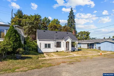 718 Washington St, Willamina, OR 97396 - Photo 3