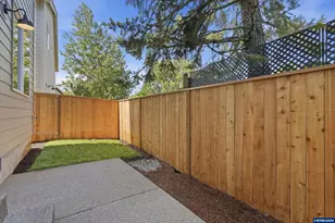 175 SE Jensen Pl, Corvallis, OR 97333 - Photo 23