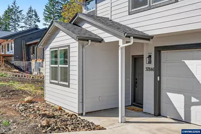 37846 E Grant St, Lebanon, OR 97355 - Photo 3