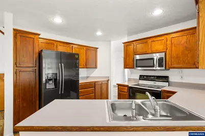 270 Martin Wy S, Monmouth, OR 97361 - Photo 13