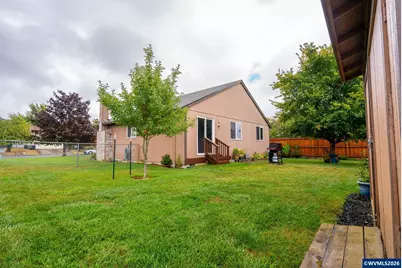325 NW Denton St, Dallas, OR 97338 - Photo 27
