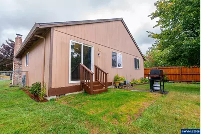 325 NW Denton St, Dallas, OR 97338 - Photo 25