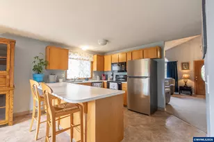 325 NW Denton St, Dallas, OR 97338 - Photo 11