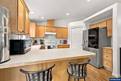 1050 Yew St, Junction City, OR 97448 - Photo 11