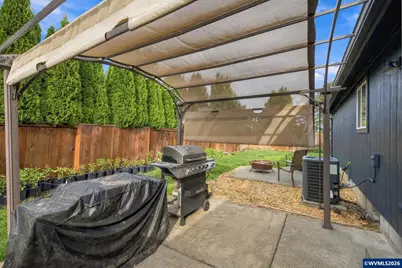 1050 Yew St, Junction City, OR 97448 - Photo 29