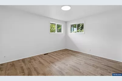 815 NE Woodcrest (-825) Av, Corvallis, OR 97330 - Photo 11