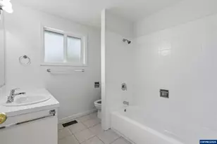 815 NE Woodcrest (-825) Av, Corvallis, OR 97330 - Photo 13
