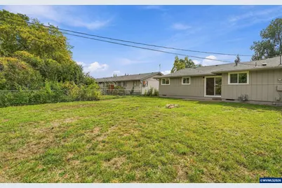 815 NE Woodcrest (-825) Av, Corvallis, OR 97330 - Photo 31
