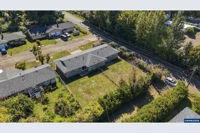 815 NE Woodcrest (-825) Av, Corvallis, OR 97330 - Photo 45