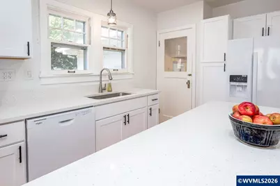 399 24th St NE, Salem, OR 97301 - Photo 13