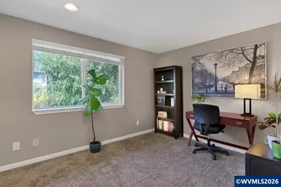 2210 Maplewood Dr S, Salem, OR 97306 - Photo 23