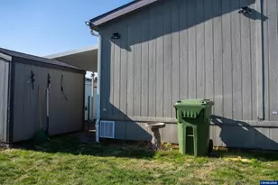 2000 Robins Lane SE, Salem, OR 97306 - Photo 9