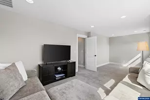 1054 Hickory St, Independence, OR 97351 - Photo 31