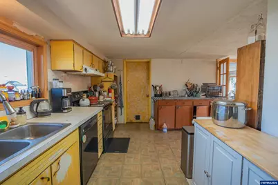 36005 Polly Farm Ln, Lebanon, OR 97355 - Photo 13